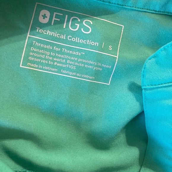 Surgical green figs Rafaela scrub top - Picture 2 of 3
